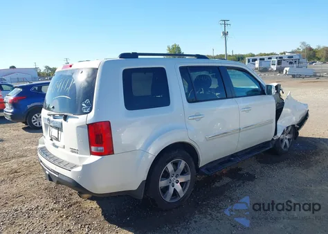 2015 Honda Pilot Touring из США, поврежденный, VIN 5FNYF4H92FB023270